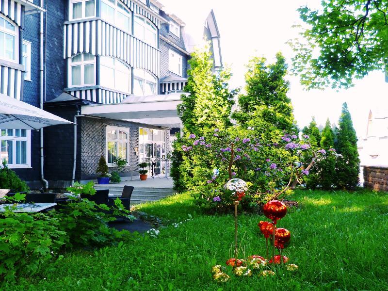 Hotel Schieferhof - Glaslust ノイウハウス・アム・レンヴェーク エクステリア 写真
